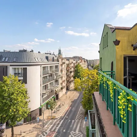Апартаменты Charming Apartment Near The City Centre Poznan Przemyslowa 50 By Heyrent Познань