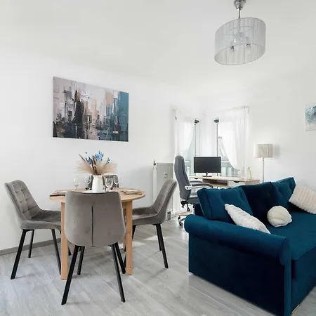 Charming Apartment Near The City Centre Poznan Przemyslowa 50 By Heyrent *